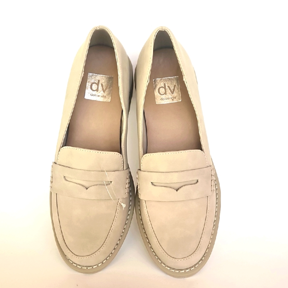DV by Dolce Vita Women's Cream Loafers